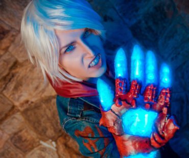 [COSPLAY][DEVIL MAY CRY 4] Nero